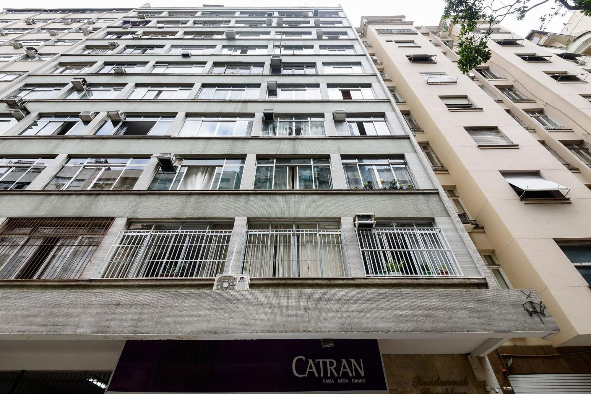 Apartemen 1 A 200m Da De Copacabana | Sc 86/712